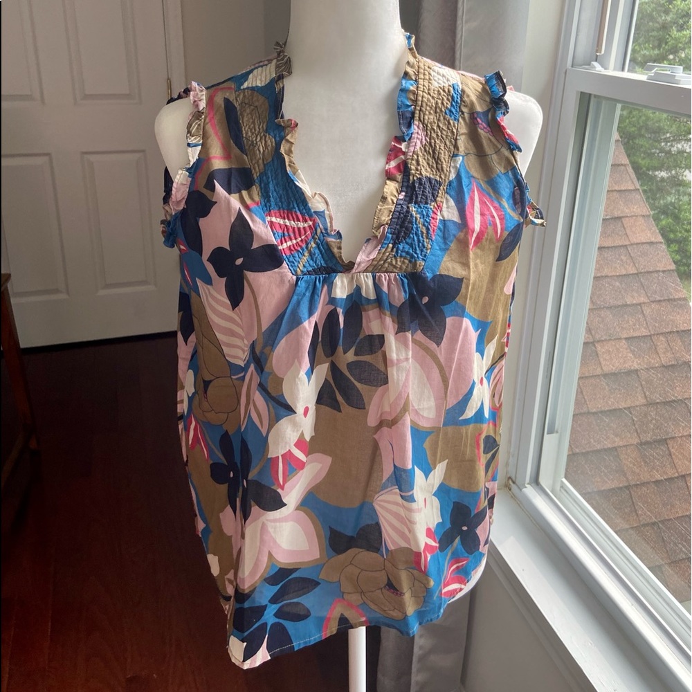 Banana Republic sleeveless top - 100% cotton